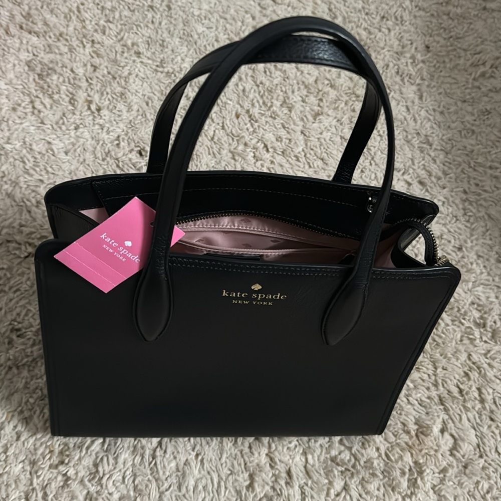 Kate Spade ♠️ Purse 👜 ✨ make an offer ✨